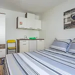 Nina Apartment *